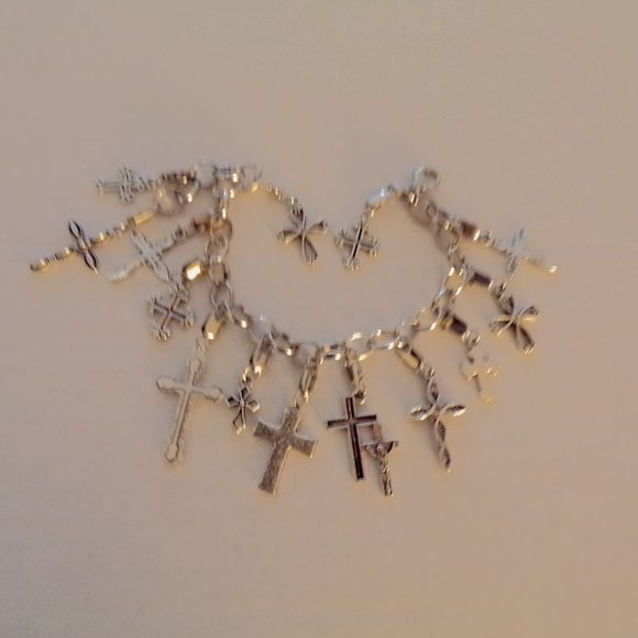 Bracelet ~ 15 Crosses ~ Linked Chain ~ 8" ~ For Her - Picture 1 of 4